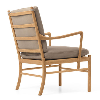 Carl Hansen OW149 Colonial Chair Display