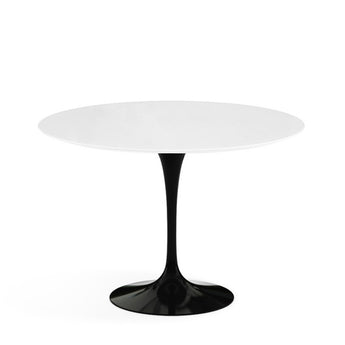 Knoll Saarinen Outdoor Round Dining Table