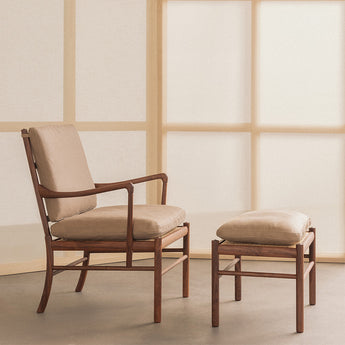 Carl Hansen OW149F Colonial Footstool Terra Leather