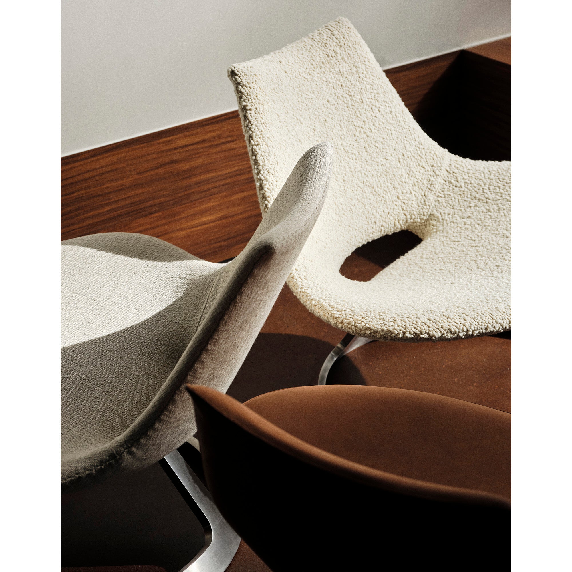 Carl Hansen FK64 Scimitar Lounge Chairs in Antoni, Bute Storr and Terra Soil — lifestyle