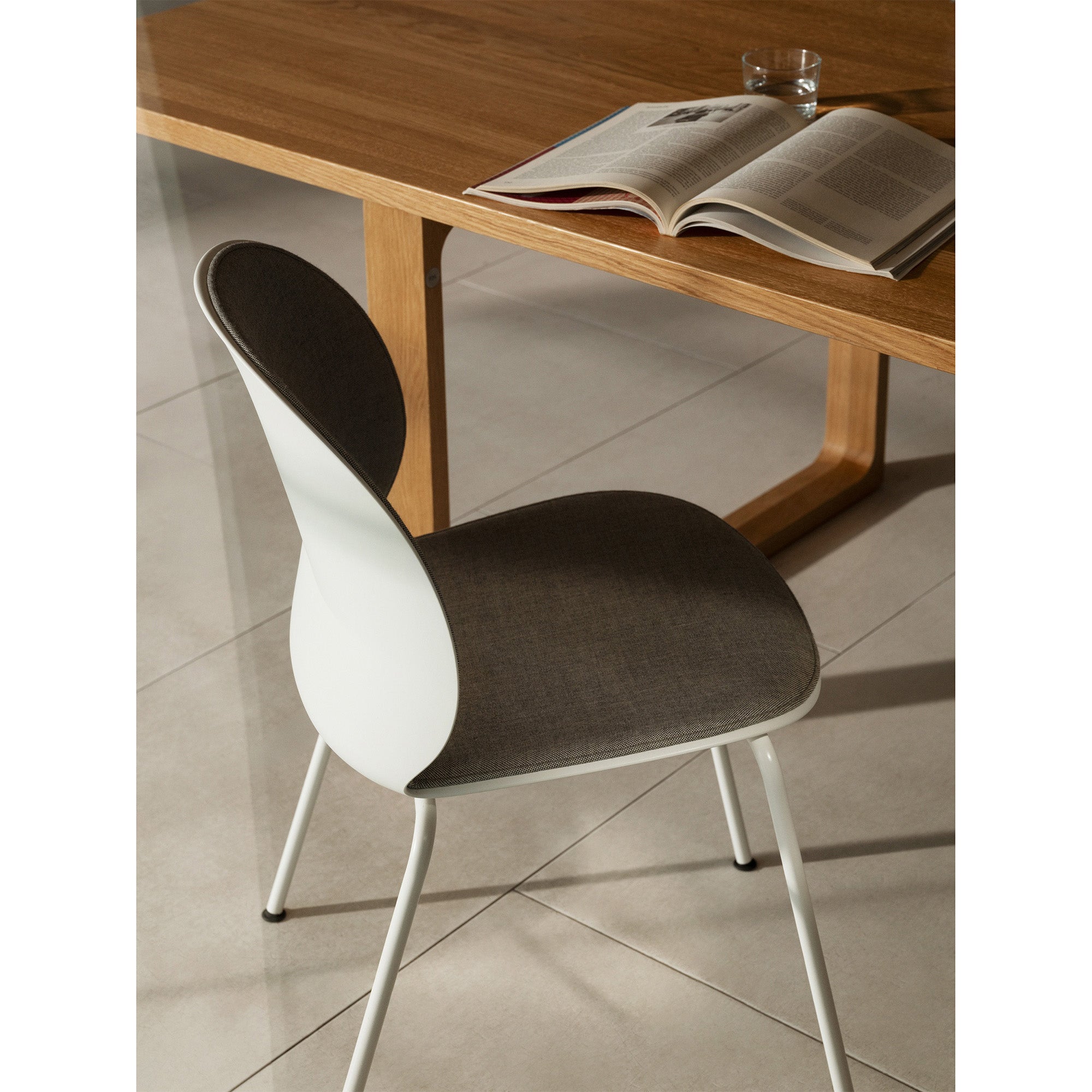 Fritz Hansen N02-10 Recycle Dining Chair Front Upholstered in Off White — lifestyle, with Essay table