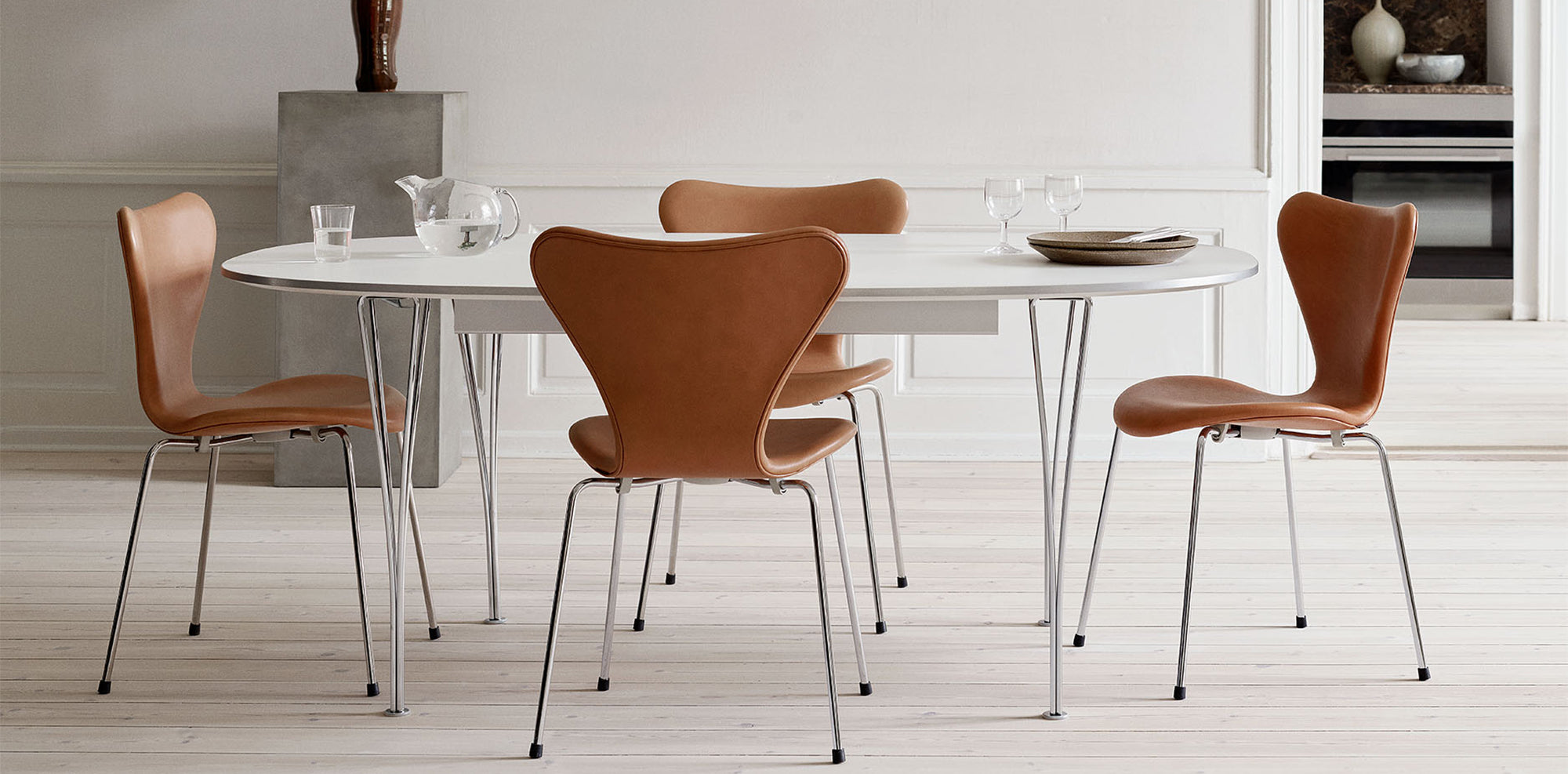 Fritz Hansen Series 7 Chair 3107 in Grace Walnut — homepage promotion