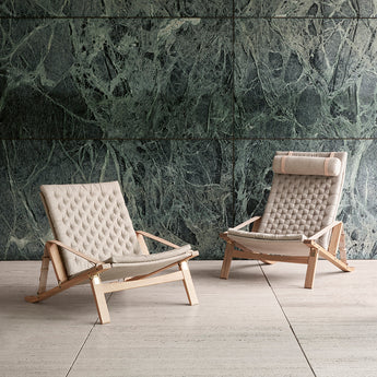 Carl Hansen Plico Chairs in Oak Oil, canvas — lifestyle