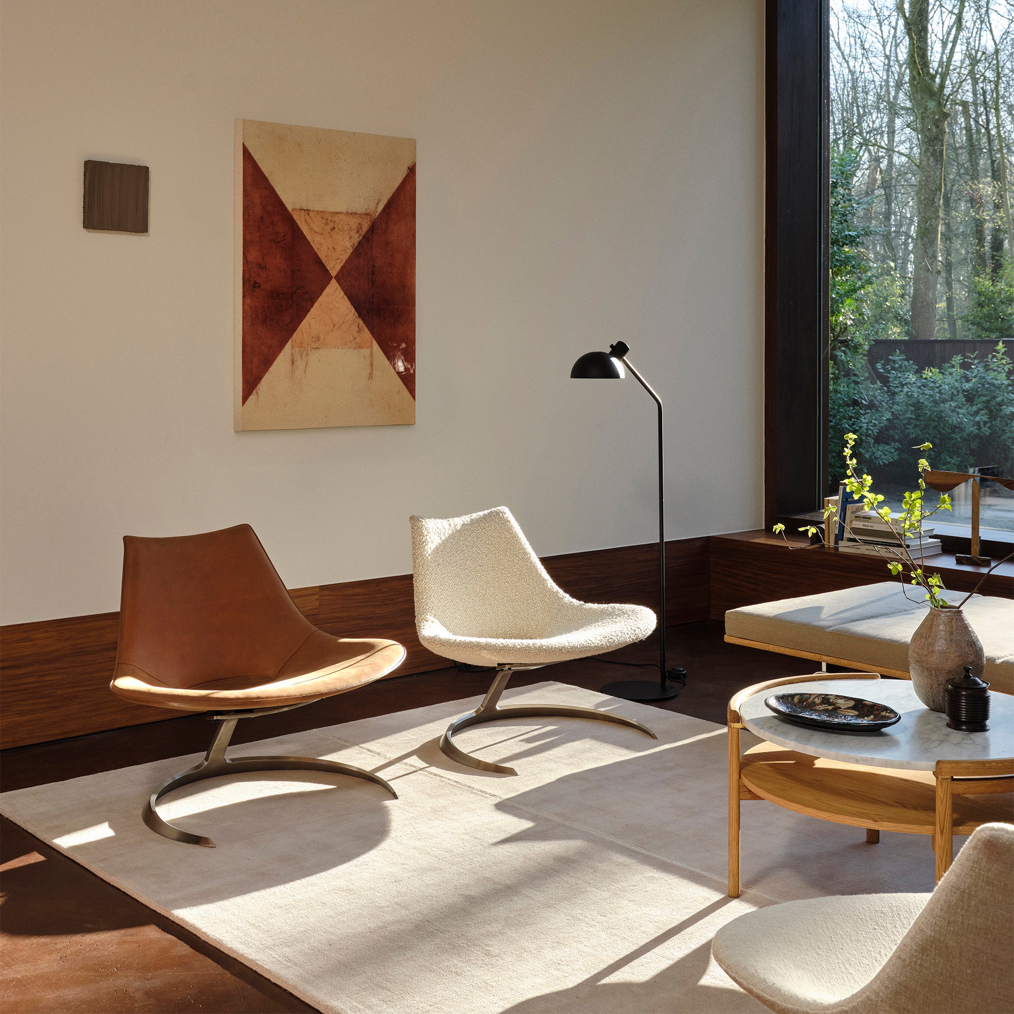 Carl Hansen FK64 Scimitar Lounge Chairs with TK8, MO320 and RF1905 tables — lifestyle