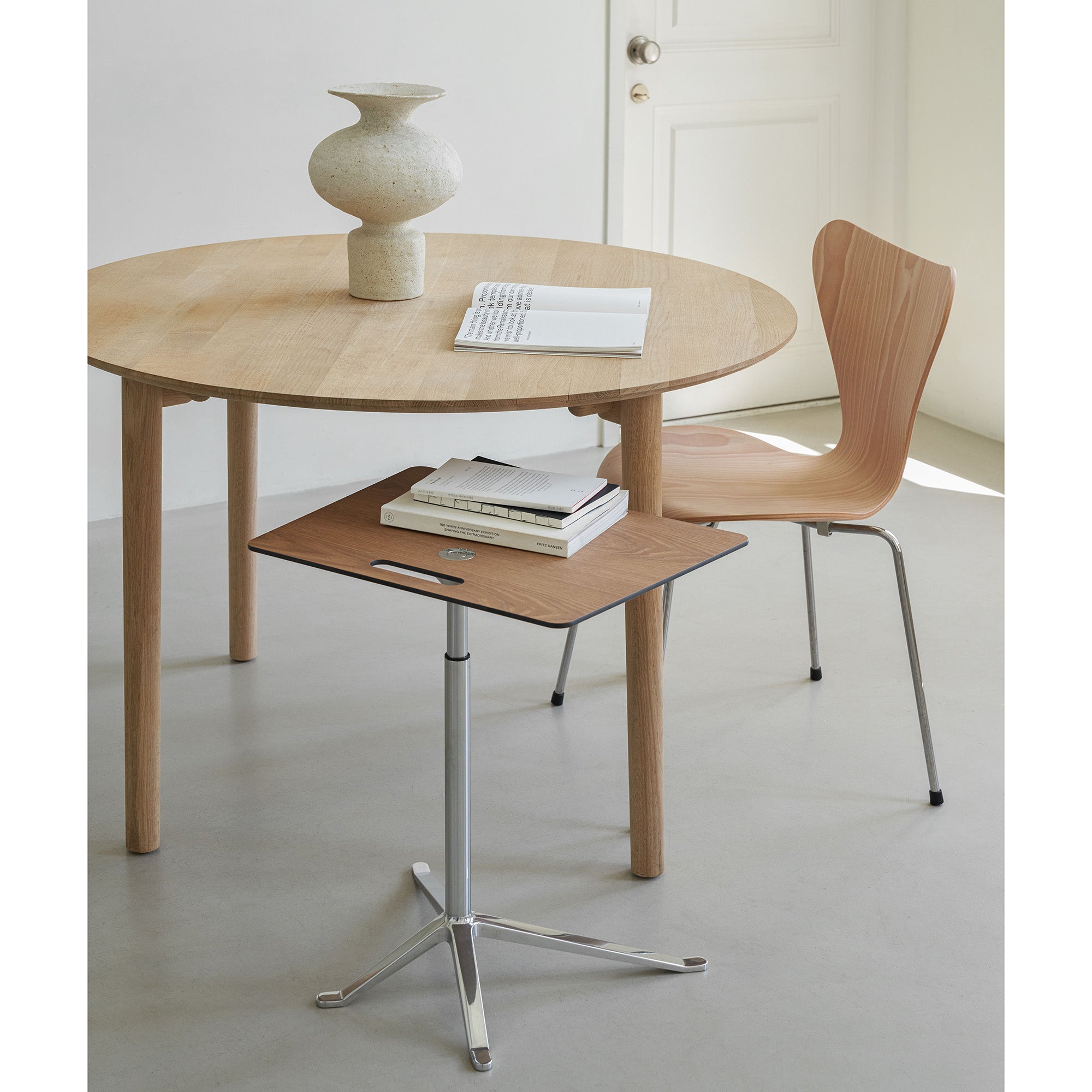 Fritz Hansen Little Friend Side Table KS13 in Wood Veneer — lifestyle, dining room with Hven Table and Series 7 Chair