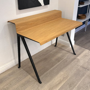 Vitra Courier Desk Display
