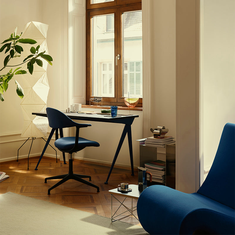 Vitra Amoebe Lounge Chair — lifestyle, home office