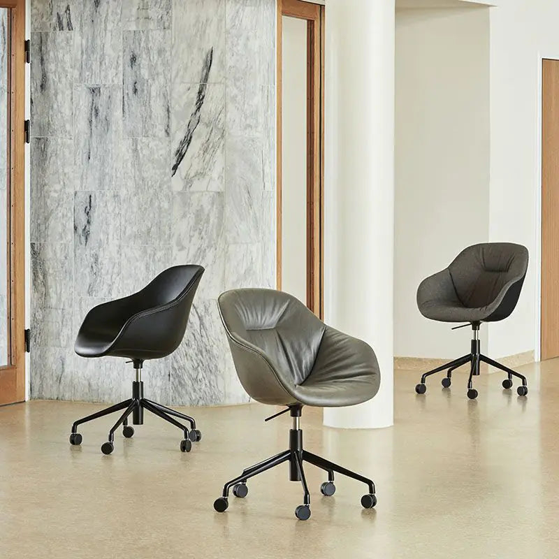 Hay AAC 153 About An Office Chair with Gaslift